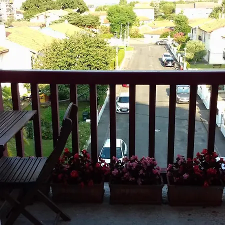 Quartier Calme Сasa de vacaciones *